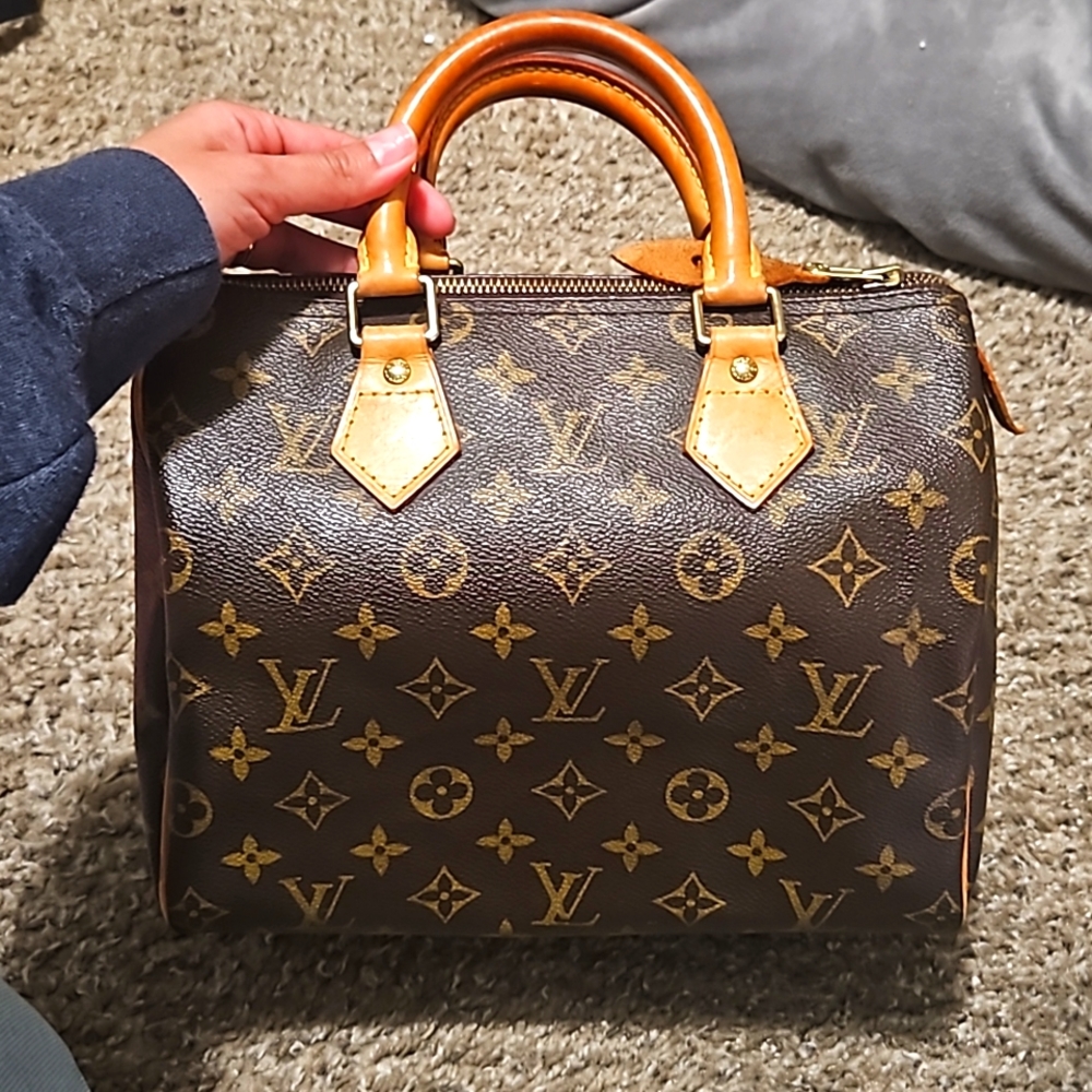 Louis Vuitton speedy 25
